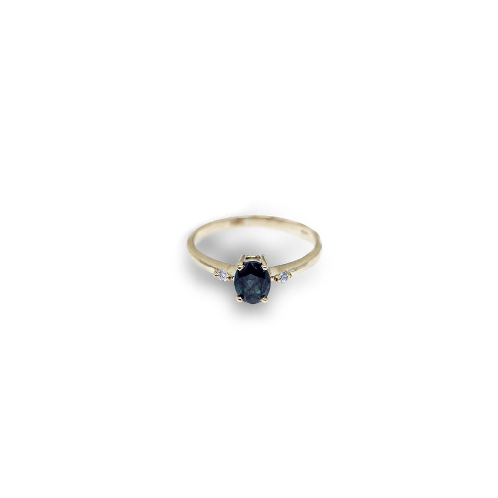 sapphire and diamonds gold ring